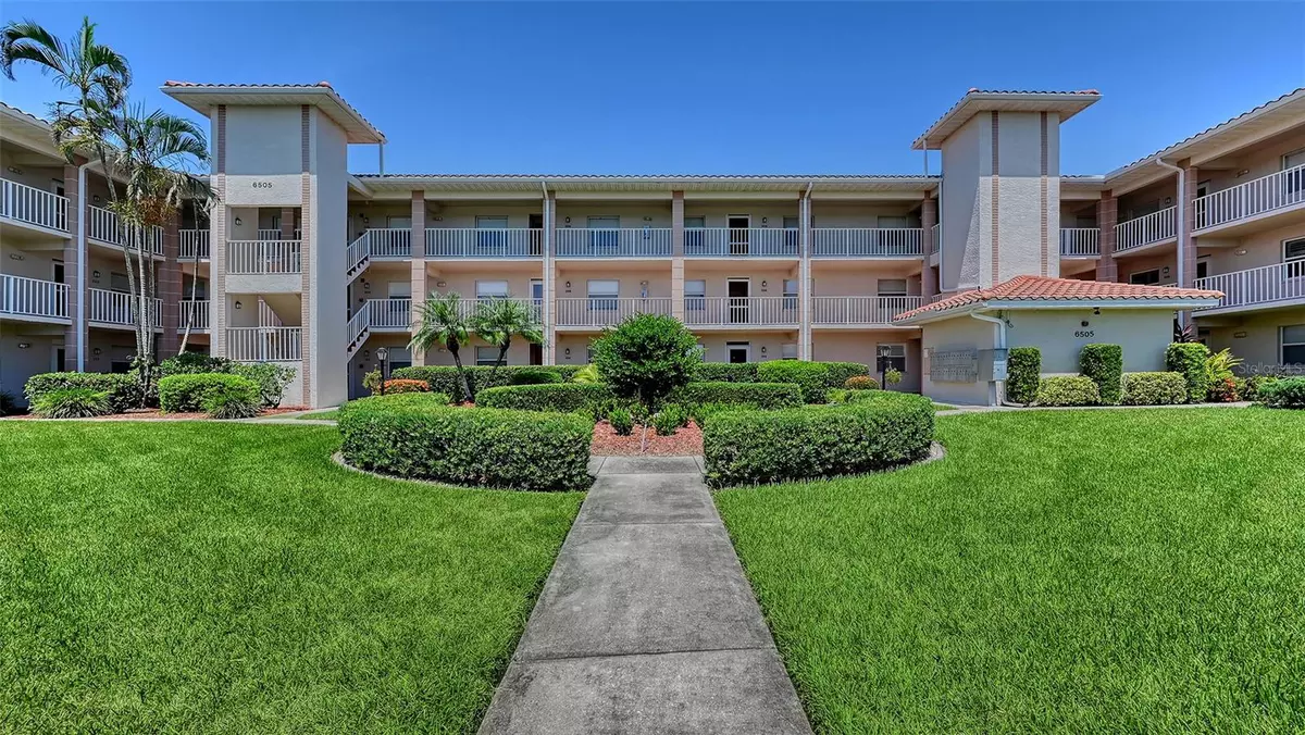Bradenton, FL 34203,6505 STONE RIVER RD #209