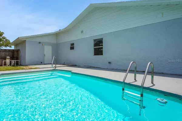 Winter Haven, FL 33881,153 REBECCA DR NE