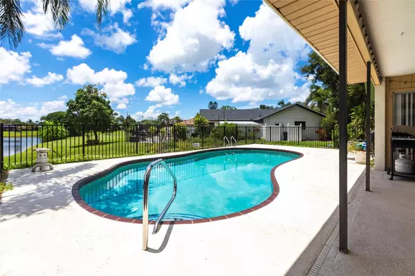 Sarasota, FL 34232,4134 EASTWOOD DR