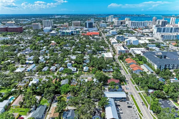 Sarasota, FL 34236,516 HOWARD CT