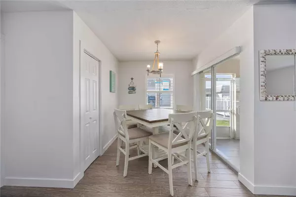 Sarasota, FL 34242,6150 MIDNIGHT PASS RD #Unit 10 A&B