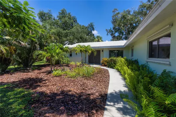 Sarasota, FL 34239,3337 SPRING MILL CIR