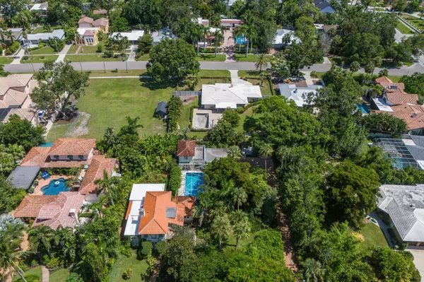 Sarasota, FL 34234,457 WOODLAND DR