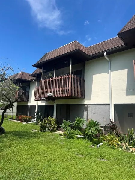 3355 RAMBLEWOOD DR N #3355, Sarasota, FL 34237