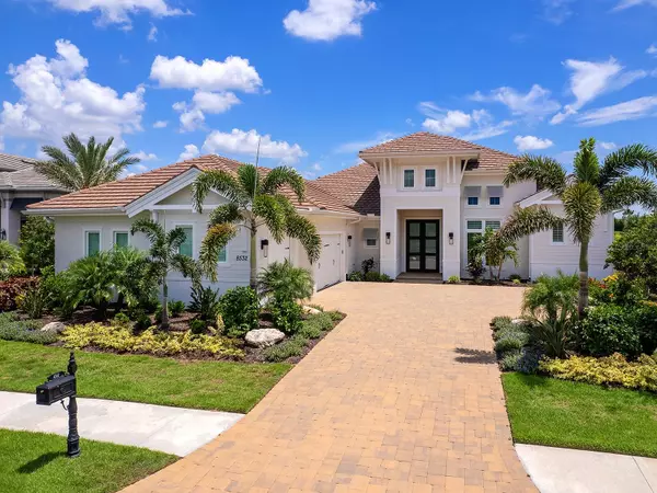 8532 PAVIA WAY, Lakewood Ranch, FL 34202
