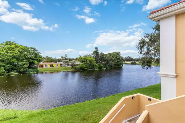 Sarasota, FL 34237,1050 VILLAGIO CIR #206