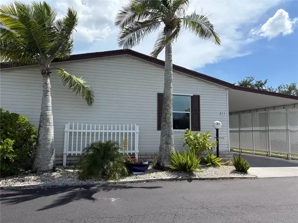 5707 45TH ST E #211, Bradenton, FL 34203