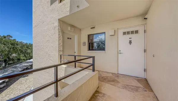 Sarasota, FL 34242,8779 MIDNIGHT PASS RD #401H