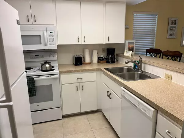 Longboat Key, FL 34228,5310 GULF OF MEXICO DR #18