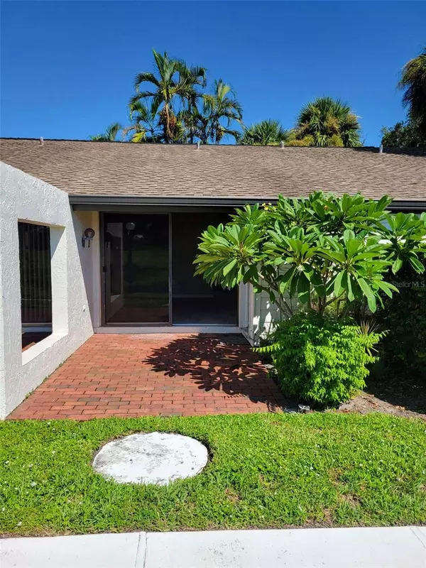 3553 LONGMEADOW #27, Sarasota, FL 34235