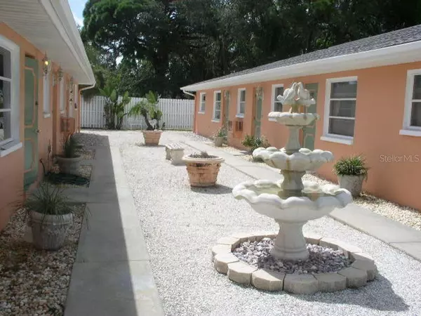 214 COLONIA LN E, Nokomis, FL 34275
