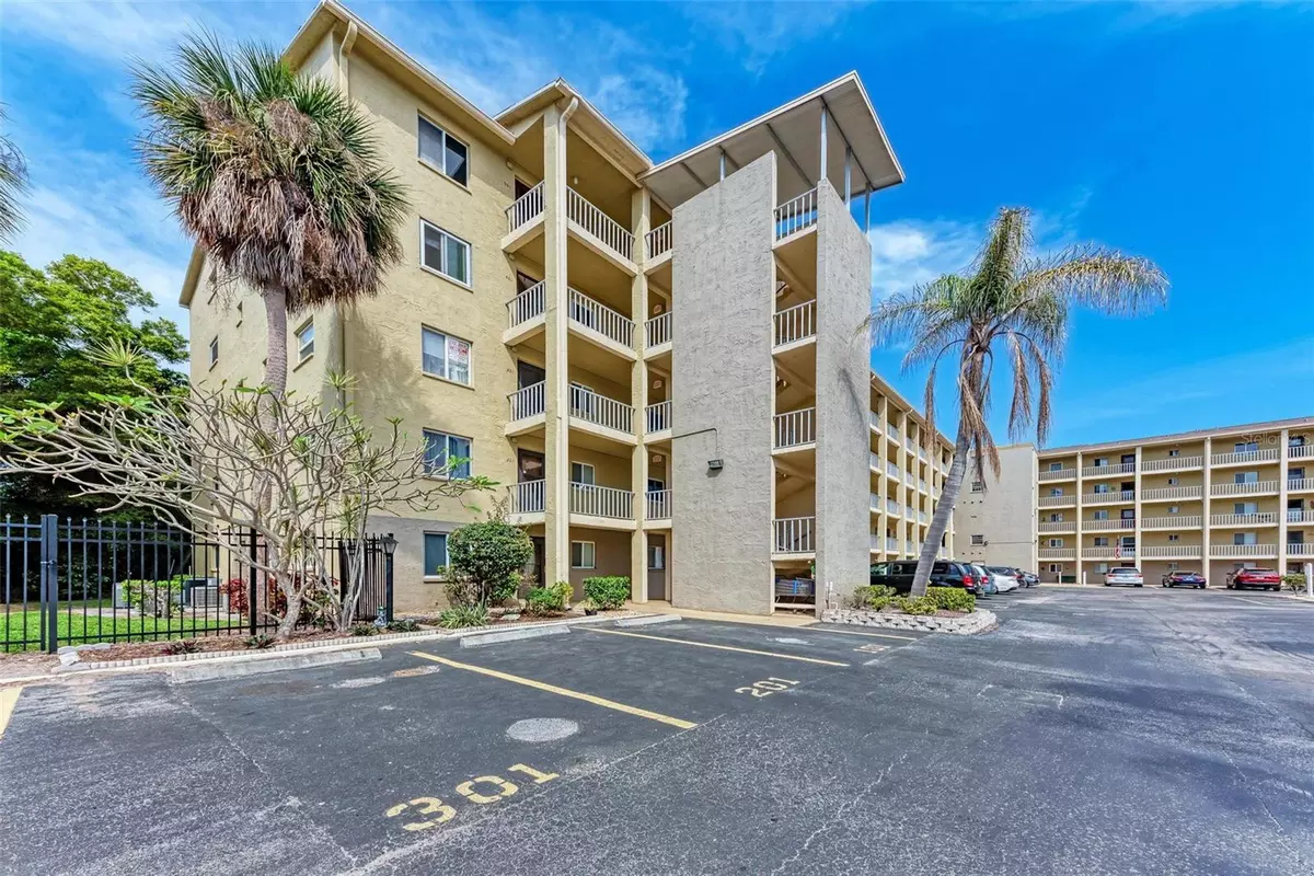 Bradenton, FL 34205,3514 LAKE BAYSHORE DR #K-108