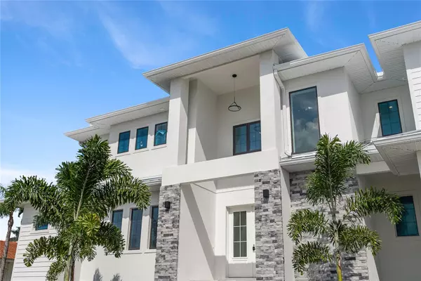 Longboat Key, FL 34228,569 BAYVIEW DR