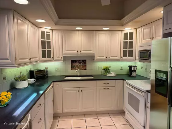Longboat Key, FL 34228,1945 GULF OF MEXICO DR #M2-213