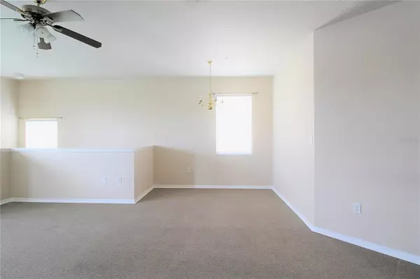 Sarasota, FL 34243,3420 PARKRIDGE CIR #34-204