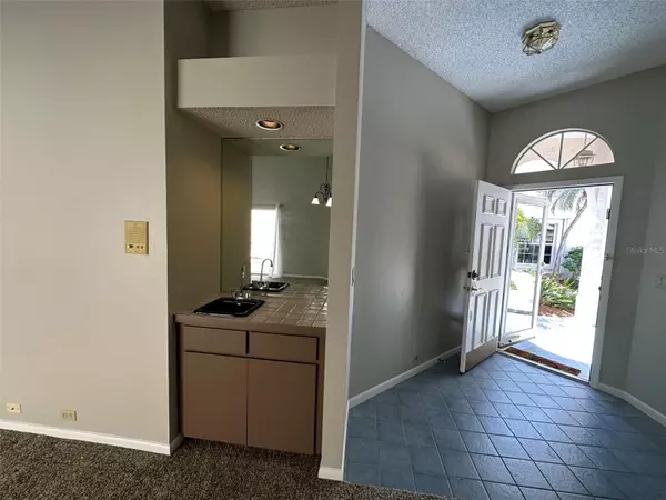 Sarasota, FL 34233,4355 MARCOTT CIR