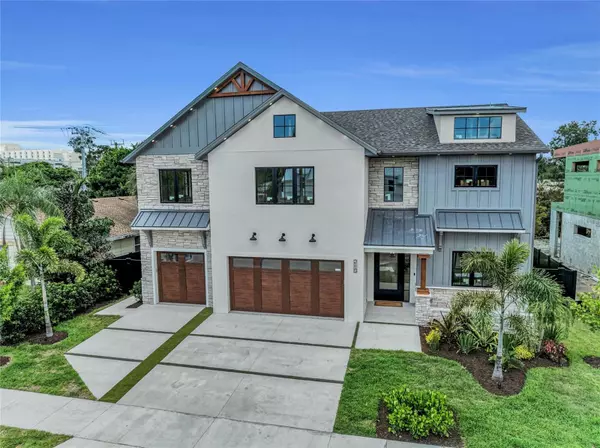 Sarasota, FL 34239,2115 DATURA ST