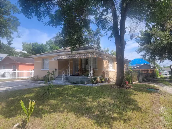 2105 W SAINT JOSEPH ST, Tampa, FL 33607