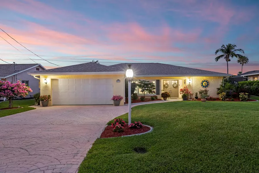 6436 COCOS DR, Fort Myers, FL 33908