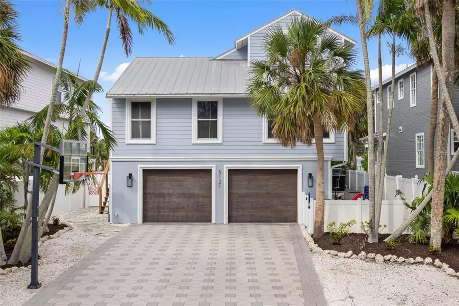 5121 OXFORD DR, Sarasota, FL 34242