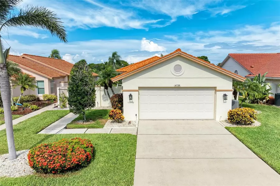 4728 PERIDIA BLVD E, Bradenton, FL 34203