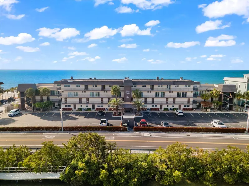 60 GULF BLVD #402, Indian Rocks Beach, FL 33785