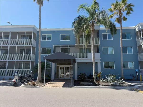 2630 COCONUT BAY LN #6211, Sarasota, FL 34237