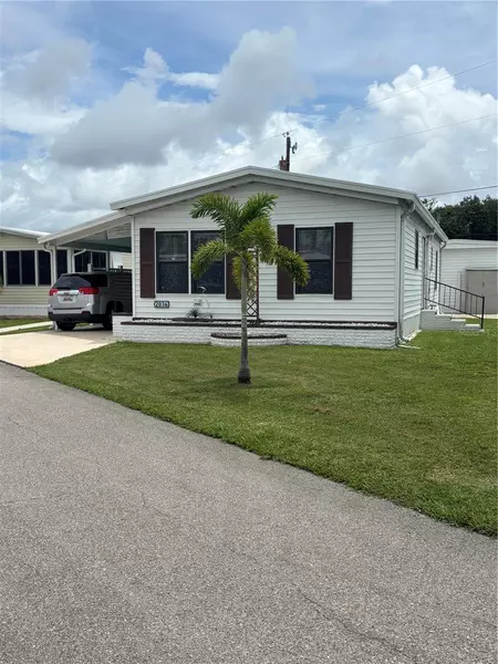 2036 S MOBILE ESTATES DR, Sarasota, FL 34231