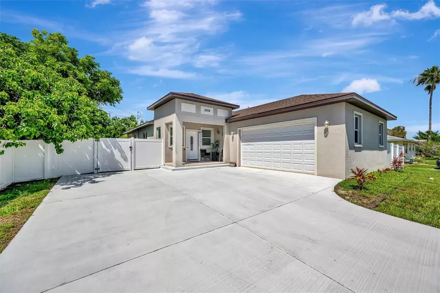 2504 FLORIDA BLVD, Bradenton, FL 34207