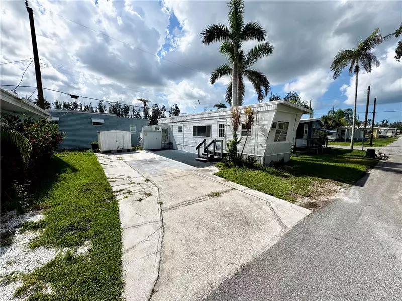 3725 116TH STREET CT W, Bradenton, FL 34210