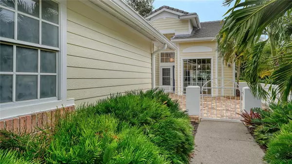 University Park, FL 34201,7607 WHITEBRIDGE GLN