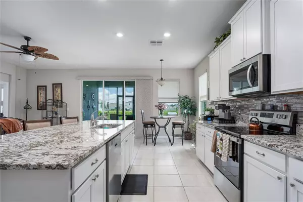 Parrish, FL 34219,12404 DORA TRL