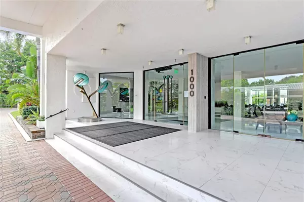 Longboat Key, FL 34228,1000 LONGBOAT CLUB RD #1103