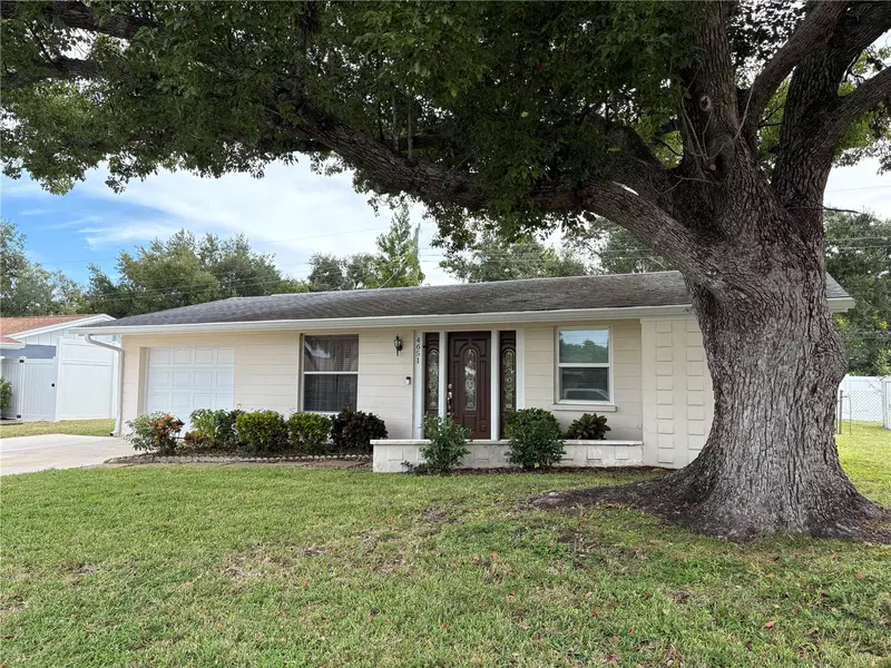 4651 HUNTER RIDGE DR, Sarasota, FL 34233