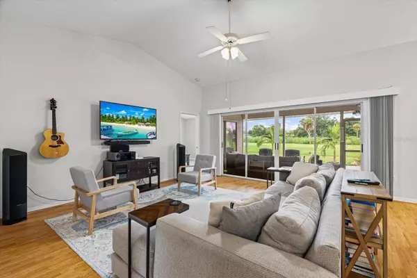Sarasota, FL 34239,3339 SHEFFIELD CIR