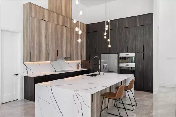 Sarasota, FL 34231,2456 MISSARA LN