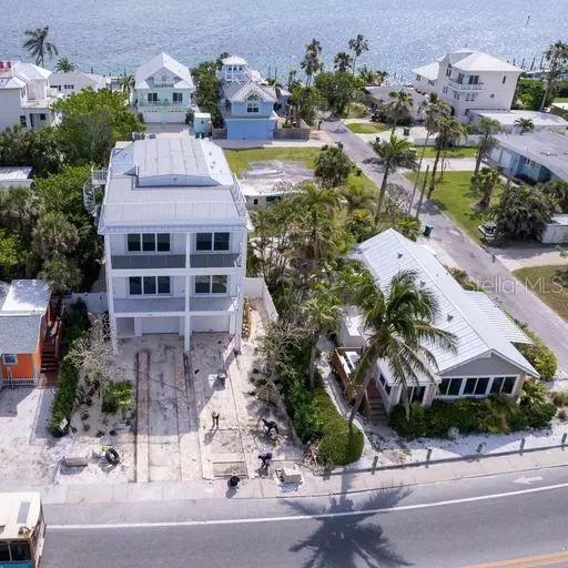 Bradenton Beach, FL 34217,106 S 11TH