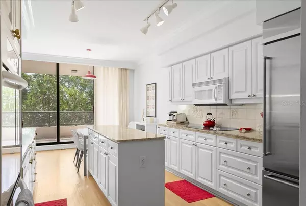 Longboat Key, FL 34228,535 SANCTUARY DR #A102