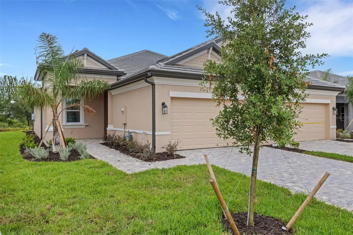 Bradenton, FL 34211,18068 CHERISHED LOOP