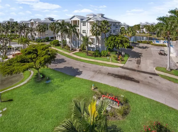 Bradenton, FL 34209,7611 34TH AVE W #302