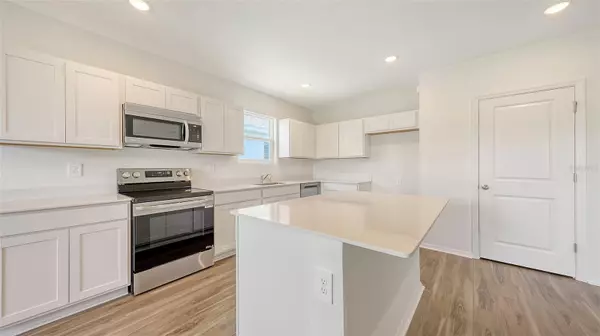 Parrish, FL 34219,4524 HAWTHORN AVENUE