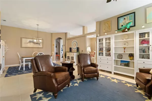Sarasota, FL 34243,6531 43RD CT E