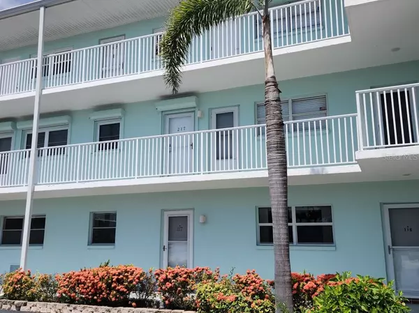 1819 SHORE DR S #217, South Pasadena, FL 33707