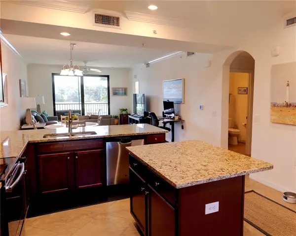 Bradenton, FL 34211,17108 VARDON TER #204