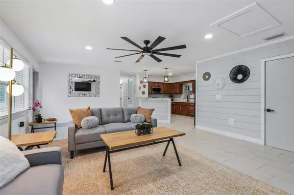 Palmetto, FL 34221,1510 7TH ST W