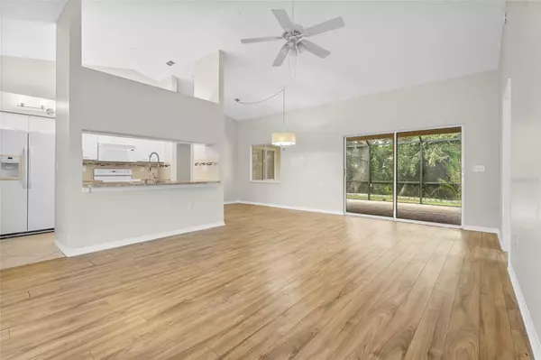 Sarasota, FL 34243,7710 33RD LN E