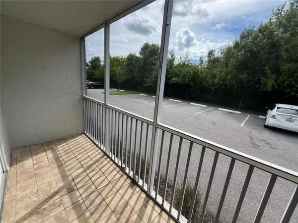 Sarasota, FL 34237,2610 COCONUT BAY LN #715 (1E)