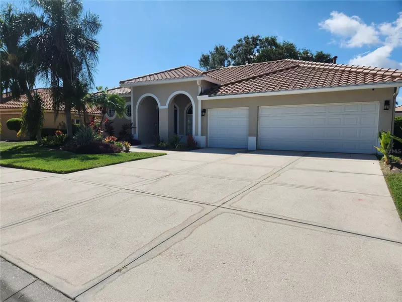 5274 FAR OAK CIR, Sarasota, FL 34238