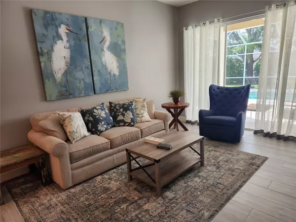 Sarasota, FL 34238,5274 FAR OAK CIR