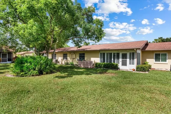 Sarasota, FL 34233,4542 PAWNEE TRL #196